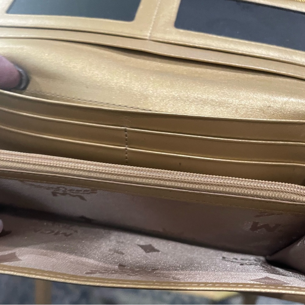 MCM Shimmering Gold Wallet - Picture 5 of 9